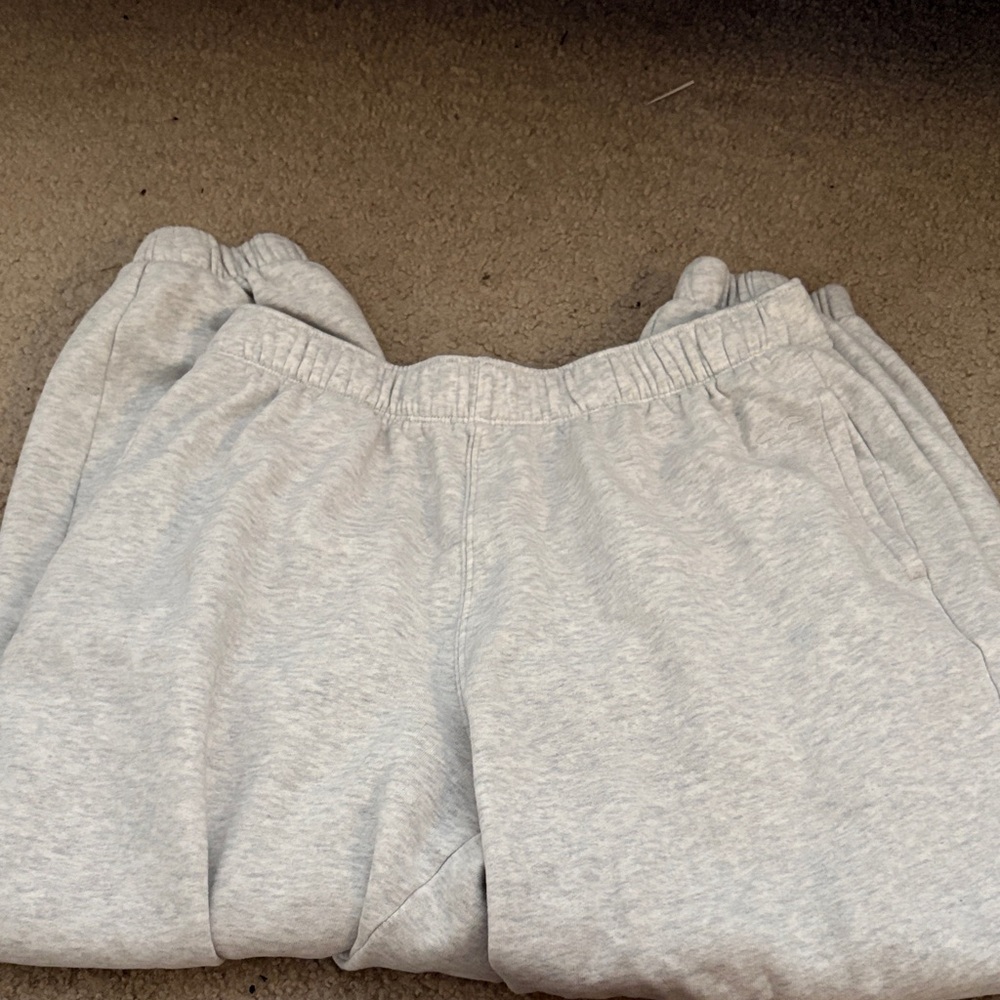 Hollister Women’s Gray Sweatpants